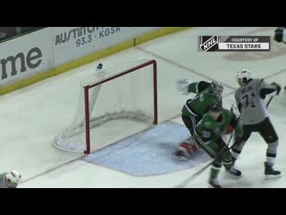 Ahl goalie jake oettinger makes incredible save