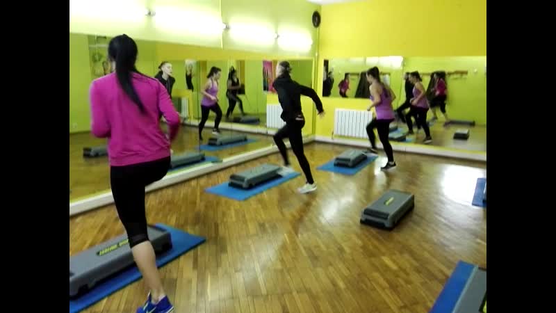 Силовая тренироа на степах