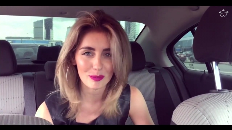 Девушка в машине зачитала реп 🤗