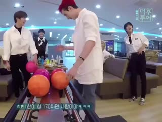 Chan kept throwing gutterballs or only hitting one pin so minho looked at jisung and said, yah you and i were like this too when