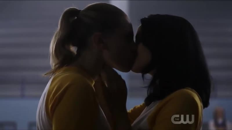 Riverdale porn video – Riverdale lesbian kiss betty veronica