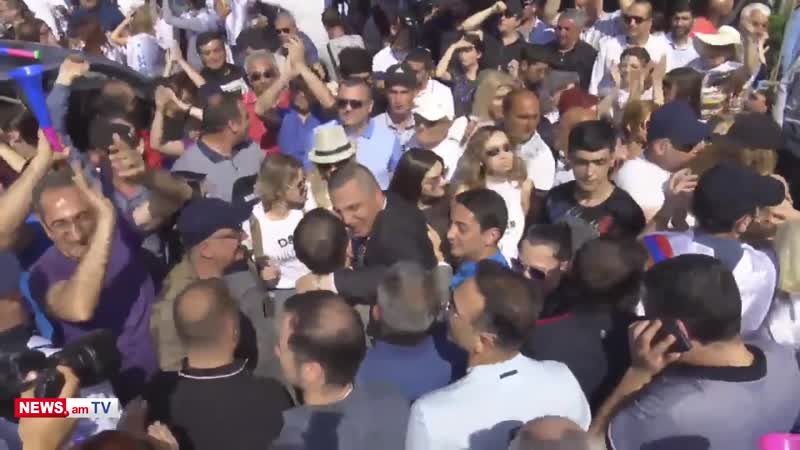 Քաղաքացիները շնորհավորում են սեդրակ քոչարյանին