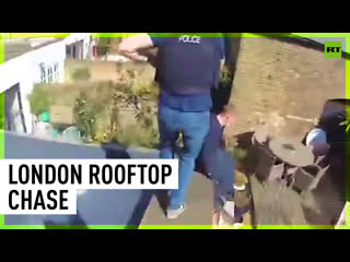 Heart stopping rooftop chase as police pursue fraudster gang