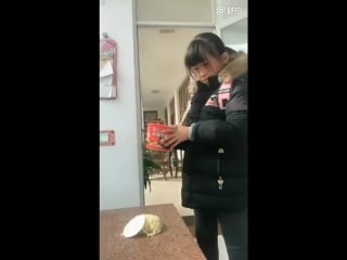 Ускоглазая гиена троолит сеструхоподобную шкурку