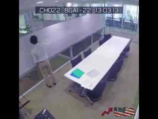 Мечта любой уборщицы стулья, которые больше не нужно задвигать! #awesome