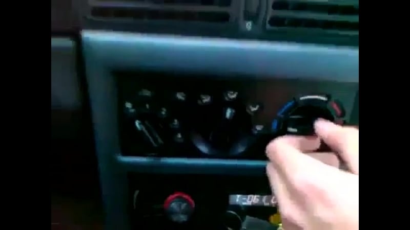 Когда учишь девушку водить