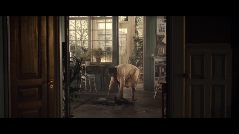 Lars ranthe going full frontal in kollektivet