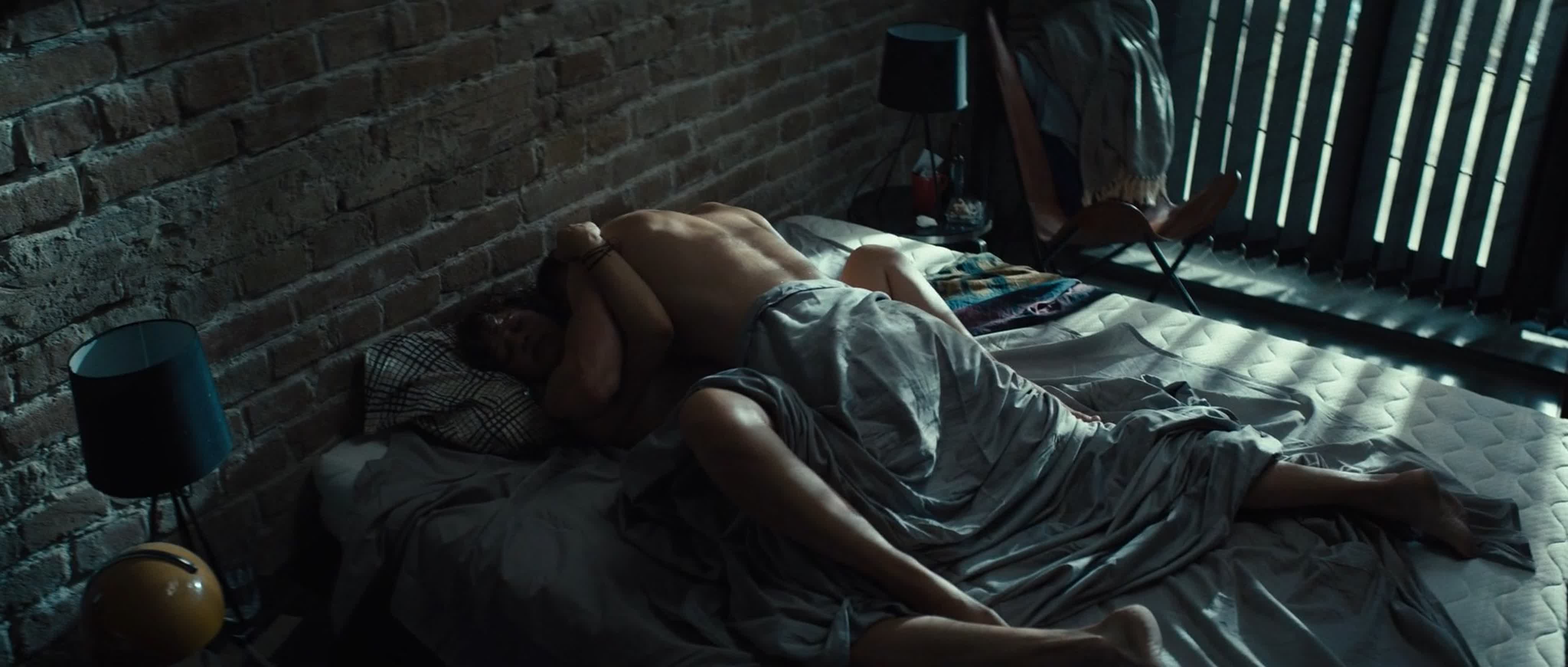 Әйелдердің кискасын жалау