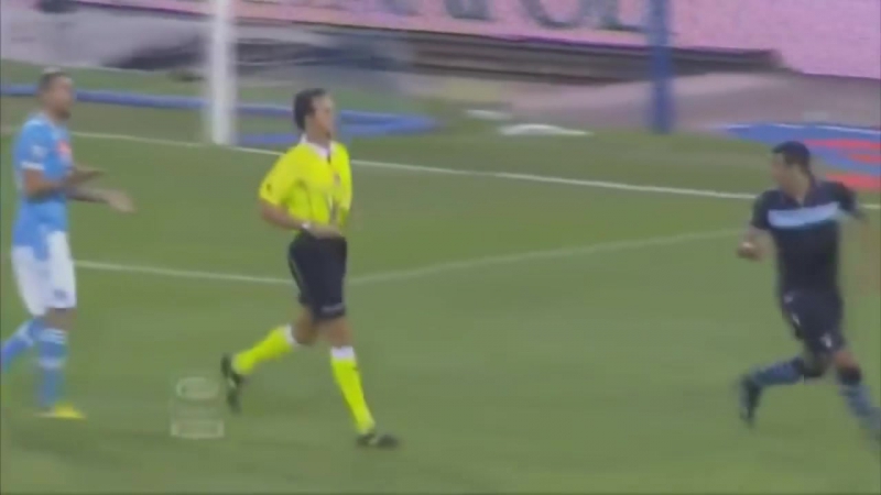 Miroslav klose asks referee to disallow handball goal