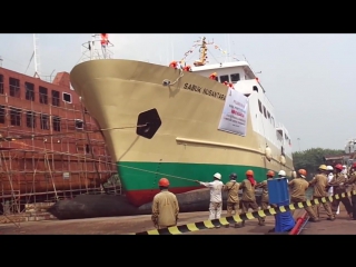 Lanunching kapal perintis sabuk nusantara di pt dumas tanjung perak shipyards