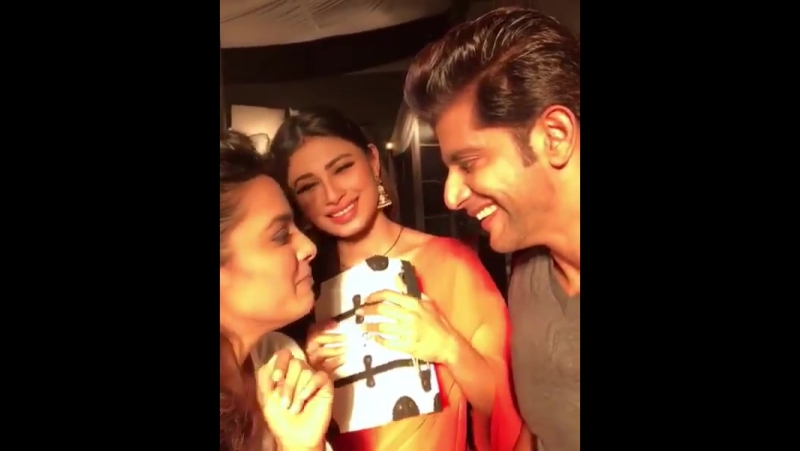Karanvir bohra inistaqram video