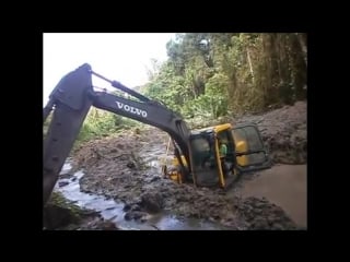 Ekskavatori spasaut sami sebya tehnika zhest !!!