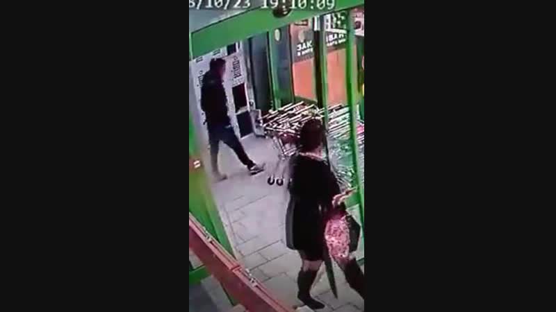 Неадекватная покупательница