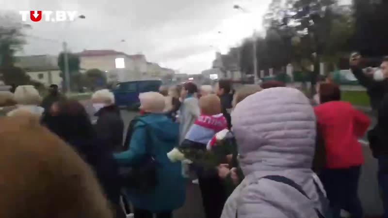 Как фашисты из омона убегали от протестующих пенсионеров (2)
