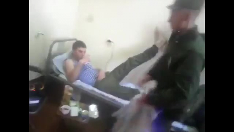 Русский воин обслуживает ингуша