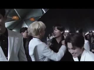 191126 aaa 후배들에게 인기 많은 혁재ㅠ혁재가 상 받은 줄ㅋㅋㅋㅋㅋㅋ 은혁 eunhyuk