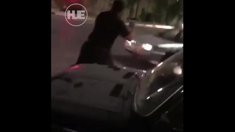 В дербенте пьяный полицейский не справился с управлением и врезался в три машины