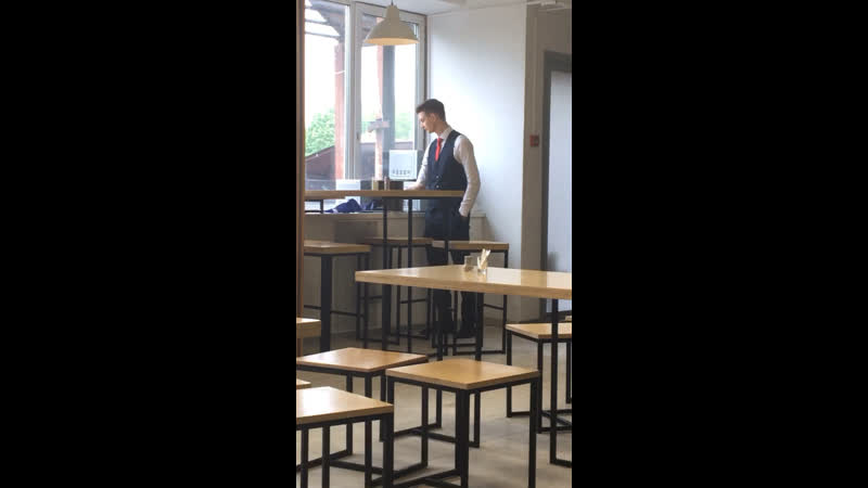 Греет что то