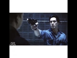 Au bellamy & clarke are a couple on the ark she gets porn by a guy & bellamy shoots him to save her life