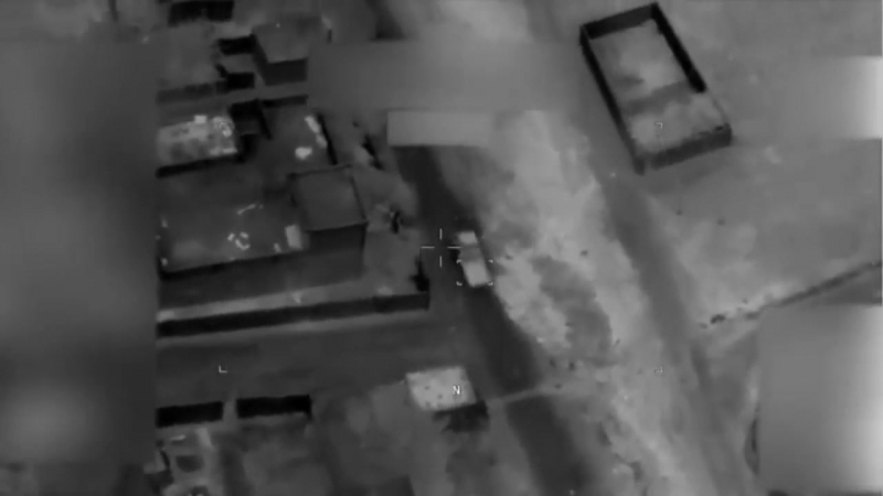 Международная коалиция разбомбила грузовик, передвигавшийся в районе в н п багуз фукани по утверждению военных, он был начинен