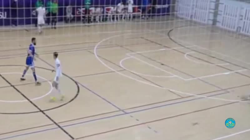 Ударил в челюсть, отправил в нокаут +18