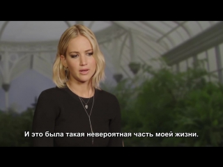 The hunger games mockingjay katniss everdeen part 2 on set interview jennifer lawrence ( )