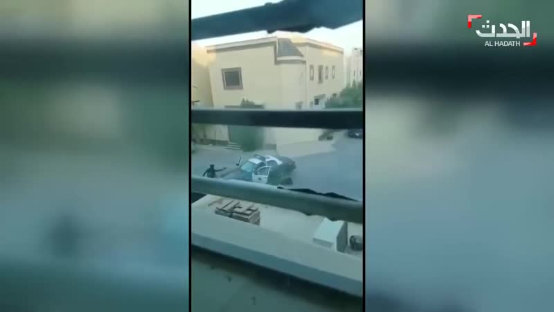 رجل شرطة سعودي يشتبك مع مطلوبين من #داعش