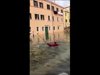 Wcgw taking pictures by the canal?
