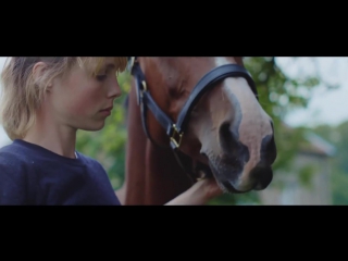 Instagirl edie campbell and her horse dolly invite you to the countryside vogue