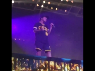 02 03 2018 окленд, новая зеландия versace on the floor