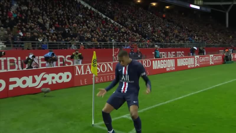 But kylian mbappe (19) dijon fco paris saint germain (2 1) (dfco paris) 2019 20