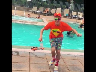 Roy purdy танцует под трек drake «in my feelings»