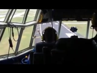 Крутая посадка на lockheed c 130 hercules