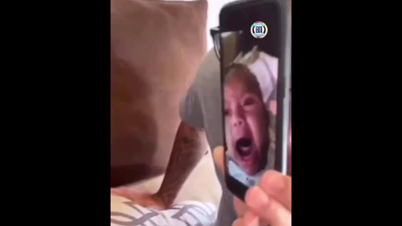 Папа показывает дочери видео, как она истерит и плачет по ночам