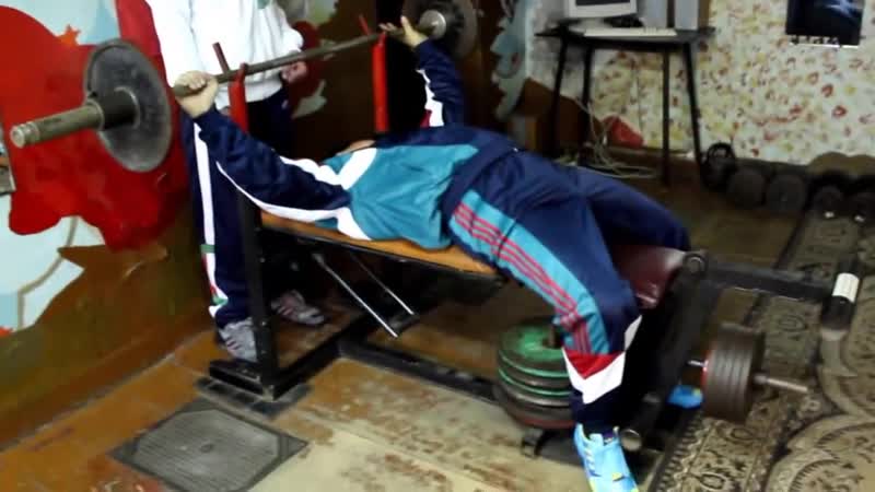 Спортивные костюмы adidas 80 х 90 х спортзал конца 80 х )))