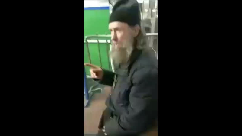 Российские батюшки грехи не отпускают, а выбивают