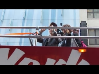 111022 fancam молодые sm artists going on a tour bus around new york