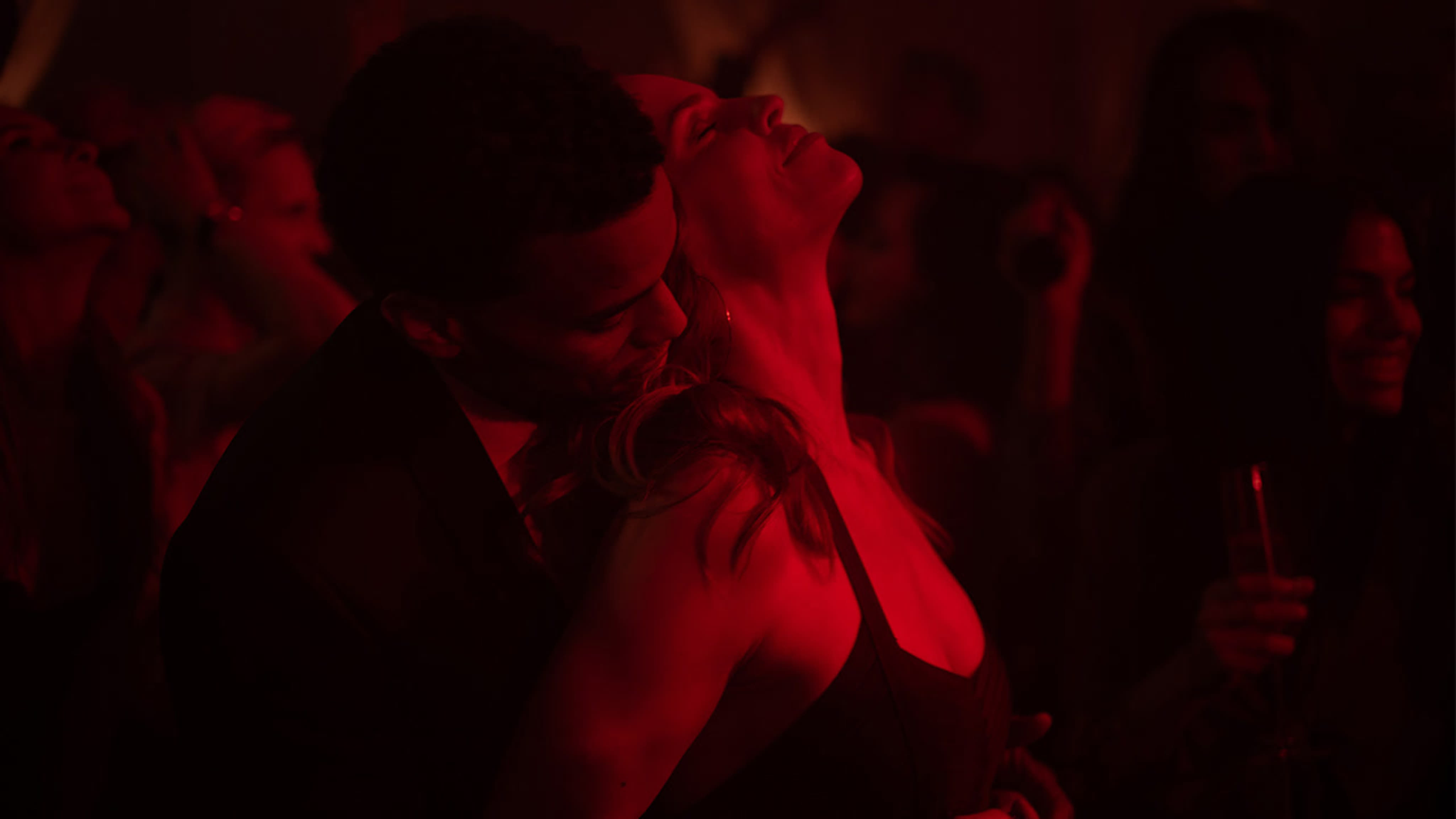 Опасный соблазн (2020) трейлер - ExPornToons