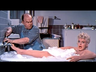 Spot marilyn monroes naughty bits in the bath scene the 7 year itch censored 1955(1)