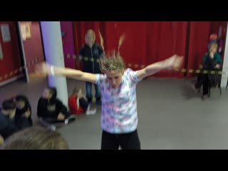 Атяскина вика и исаева кристина