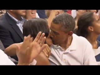 Obamas on the kiss cam