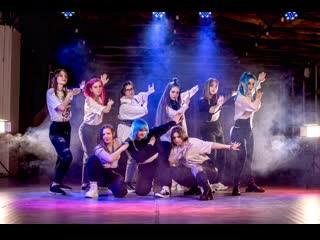 Stray porn thunderous cover dance by viaz idol