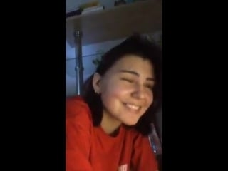 Все таки показала сиськи в перископе