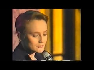 Patricia kaas vénus des abribus (german tv show mambo, 1988)