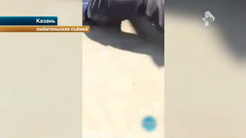 Попытке porn video – Нелегальный мигрант выпал из окна при попытке сбежать от полицейских в казани
