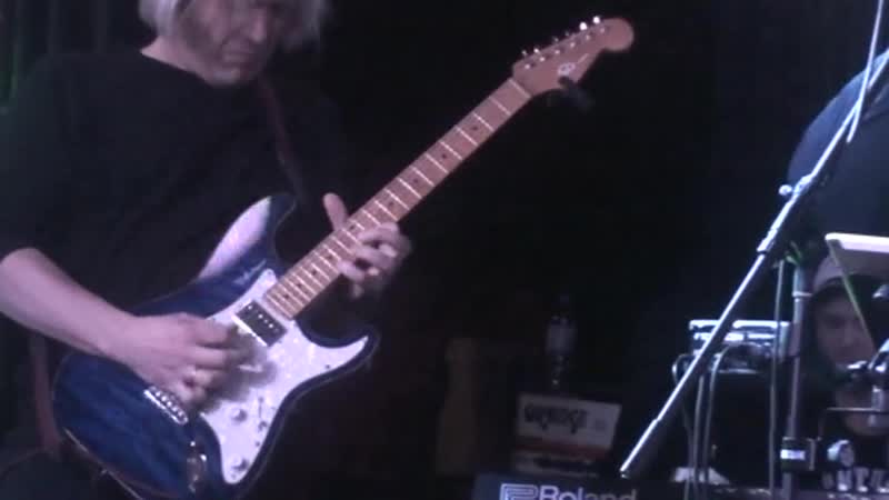 Dmitry andrianov plays the signature sd custom guitar