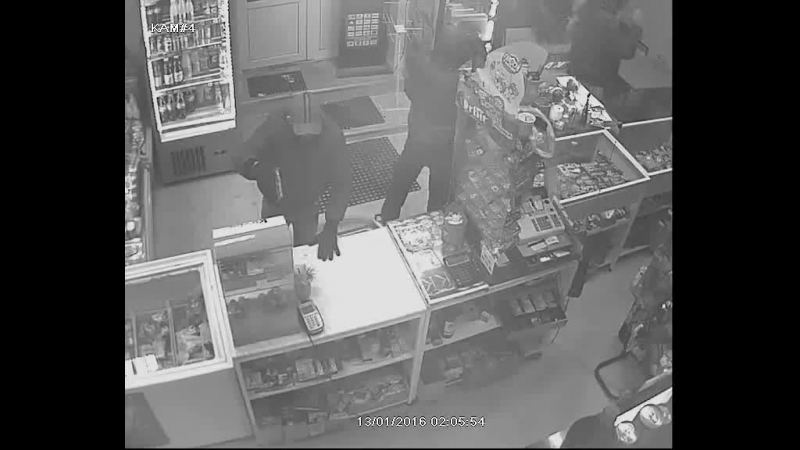 ✔ особое мнение налетчики открыли стрельбу в магазине поселка металлострой под петербургом