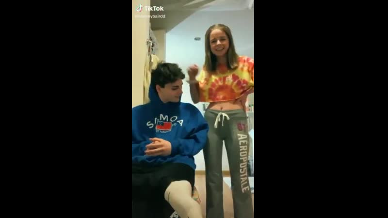 Тиктокеры научились ссать себе в штаны