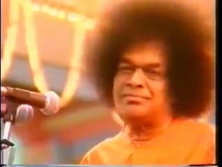 Публикация sanjeevani pallavi swami singing in his divine sweet voice + blissful sai darshan ) beautiful video