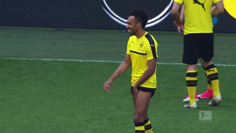 Aubameyang fashion show and chicharito fun matchday 32 mashup